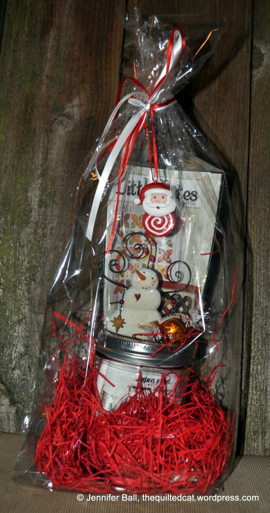Homespun & Holly Gift Bag