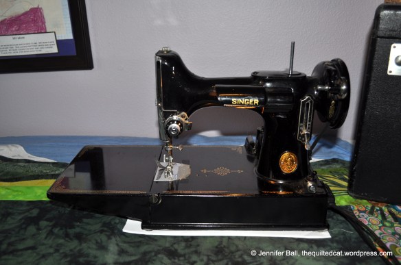 Singer Featherweight, Front View