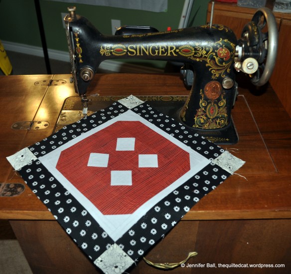 Aurifil BOM - August block with 1919 Singer Red Eye